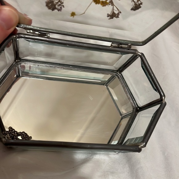 Glass keepsake box - Picture 4 of 12